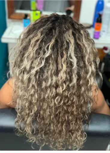 Mèche blond clair , Le Port, FANTASIA HAIR BEAUTY