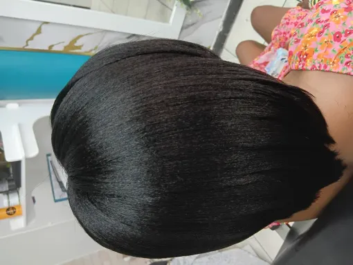 Brushing carrée droit, Le Port, FANTASIA HAIR BEAUTY