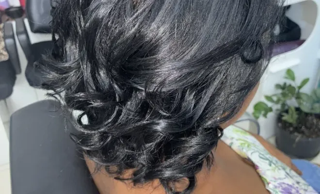 Brushing bouclée cheveux au carré dégradé, Le Port, FANTASIA HAIR BEAUTY