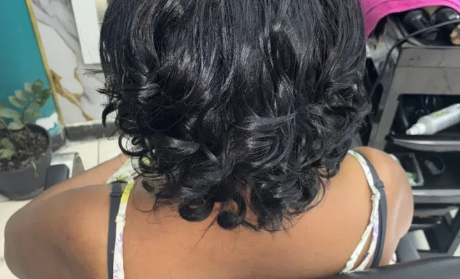 Brushing bouclée cheveux au carré dégradé, Le Port, FANTASIA HAIR BEAUTY